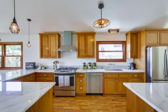 Kitchen remodeling, photograph 14