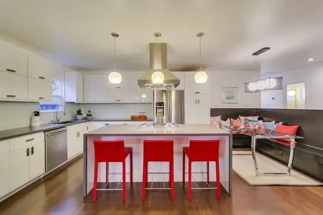 Kitchen remodeling, photograph 13