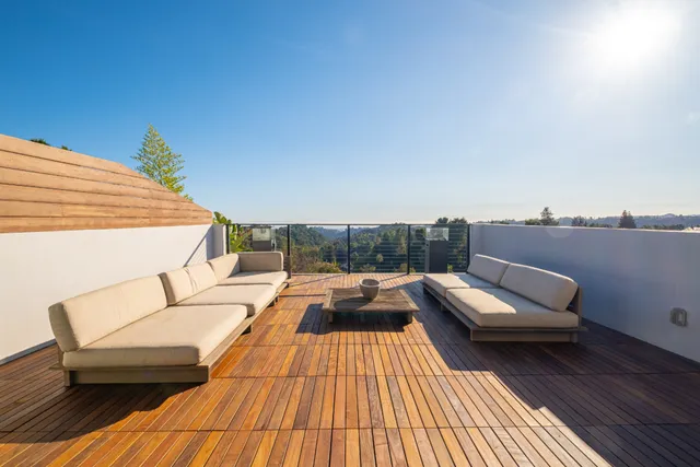 Exterior & poolside living, photograph 16